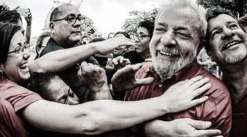 Manifesto pela presença de Lula na eleição já supera 150 mil adesões