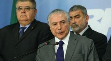 Retirada de servidores estaduais da reforma da Previdência 'foi pura esperteza', diz Sicsú