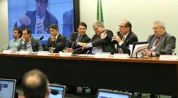 Comissão da reforma discute como a Previdência é tratada em outros países