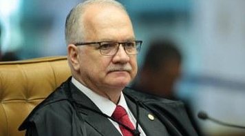 JUSTIÇA : Grevistas de fome fazem ato religioso em frente à casa de Fachin