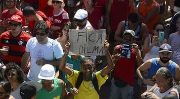 PESQUISA IBOPE: Para 63% dos brasileiros, interesses privados de políticos movem impeachment