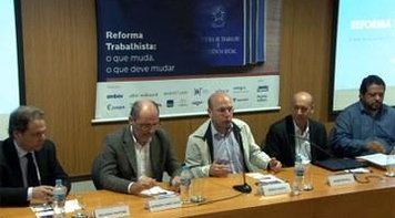 Para Dieese, nova lei trabalhista 'abriu as portas do inferno'