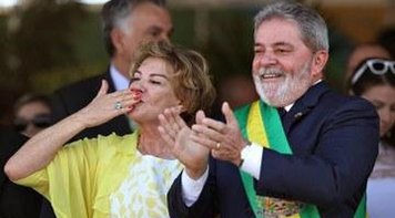 #FORÇALULA: Marisa Letícia tem morte cerebral declarada, e políticos manifestam solidariedade a Lula