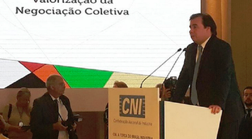 No cardápio da indústria, terceirização e reformas