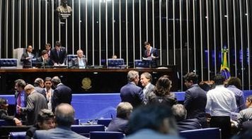 Parlamentares da oposição articulam ações para barrar a PEC 55