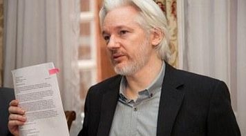 Fundador do Wikileaks, Julian Assange é preso na embaixada do Equador em Londres