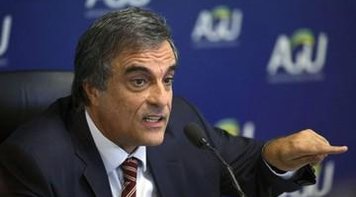 Cardozo entrega alegações da defesa; leia íntegra. Senadores querem voto em separado