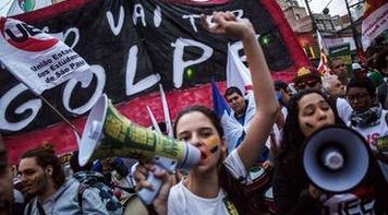 Crise política:  Dilema da esquerda: repetir o passado ou buscar novo alinhamento programático