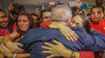 RESISTÊNCIA:  Capitais terão atos nesta sexta-feira contra a prisão de Lula