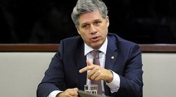 Greve de fome: 'responsabilidade é de Cármen Lúcia', afirma Paulo Teixeira