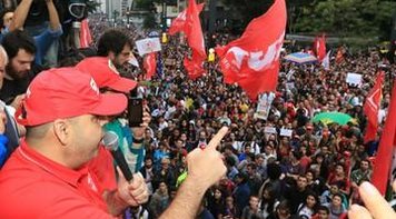 CUT vai entrar com pedido de impeachment de Temer