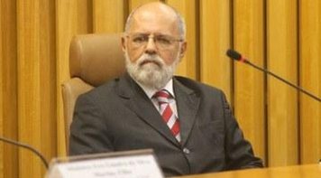 TST propõe reajuste pela inflação e manutenção de direitos a aeronautas