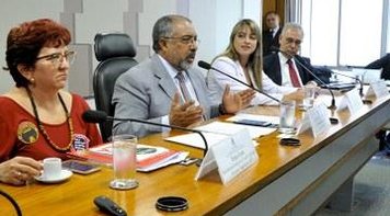 Especialistas discutem Estatuto do Trabalho para combater efeitos da ‘reforma’