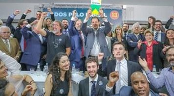 Juristas fazem ato em apoio a Haddad: 'Nosso partido é a Constituição'