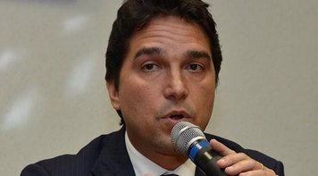 Dilma exonera vice da Caixa ligado a Cunha