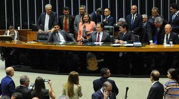 Congresso autoriza rombo de R$ 159 bi nas contas do governo