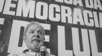 Juiz manda prender passaporte e proíbe Lula de sair do Brasil