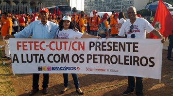 Fetec-CUT/CN participa de ato dos petroleiros em Brasília