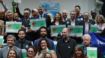 Instalada Frente Parlamentar Mista em Defesa da Reforma Tributária Solidária