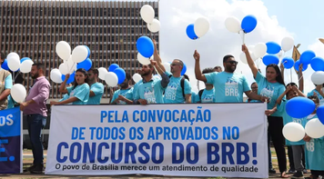Um passo à frente: Aprovados no concurso do BRB celebram vitória, mas a luta continua