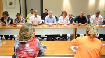 Impasse nas negociações do aditivo com Santander