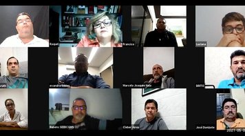 Historiadora apresenta projeto para humanizar o setor bancário através da literatura