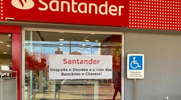 Sindicato fecha agência do Santander por desrespeito à vida dos bancários e ao decreto da Prefeitura de Campo Grande
