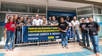 Sindicato realiza ato em defesa dos bancos públicos e convoca bancários para Dia de Paralisação