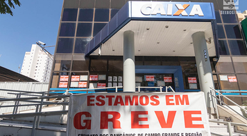 Sindicato ingressa com ação coletiva contra desconto de dia de greve na Caixa