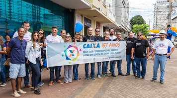No dia do aniversário da Caixa, bancários protestam em defesa do banco 100% público