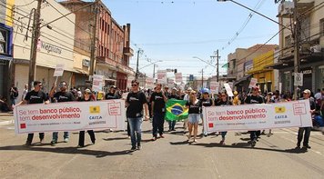 Sindicato protesta em defesa bancos públicos no Dia da Independência