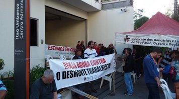 Itaú: Bancários de todo o Brasil protestam contra implantação da reforma trabalhista