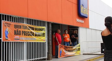 Bancários do Itaú entregam minuta de reivindicações específicas no dia 28