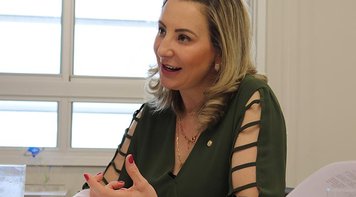 Deputada pede ao presidente do BB para que reconsidere o fechamento de Superintendência