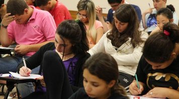 Jovens querem trabalhar, mas não têm oportunidades, diz Dieese