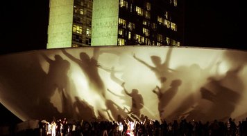 Em 6 minutos, a história da traição ao país e à democracia