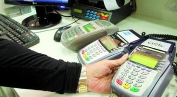 Juros sobem pelo 16º mês seguido e atingem maior nível em 11 anos