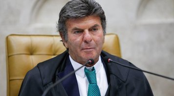 Fux: Desobediência de Bolsonaro ao STF é crime de responsabilidade