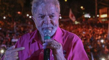 'Depois dizem que a Lava Jato combate a corrupção', reage Lula à vitória de Temer no Congresso