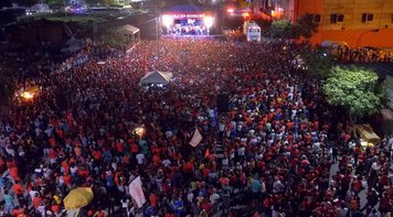 Mar de gente como escudo para campanha de Lula, alvo de nova denúncia