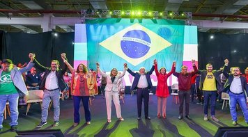 Vamos, juntos, reconstruir o Brasil que a gente quer