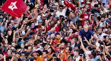 Marco Aurélio Mello suspende prisão após 2ª instância e Lula pode ser solto