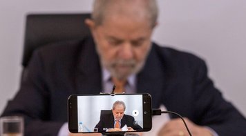“Se for proibido de ser candidato, estará se montando uma fraude”, diz Lula à imprensa internacional