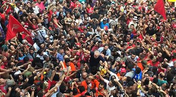 Nem tornozeleira, nem restrições: Lula só sai de Curitiba com atestado de inocência