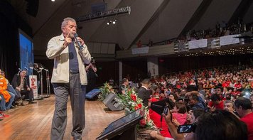 Lula defende Dilma, mas critica ajuste fiscal e pede 'ousadia'