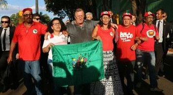 Após jejum de oito dias, manifestantes pedem audiência com ministros do STF