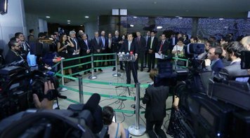 Centrais sindicais propõem fundo de emergência para preservar renda dos trabalhadores na crise