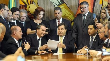 Maldades da reforma de Bolsonaro são parte da destruição do bem-estar social