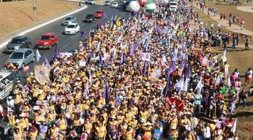 Marcha da Margaridas reúne 100 mil em Brasília e pressiona governo por um país mais justo