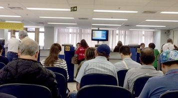 Caixas do BB são cobrados por metas pela venda de produtos